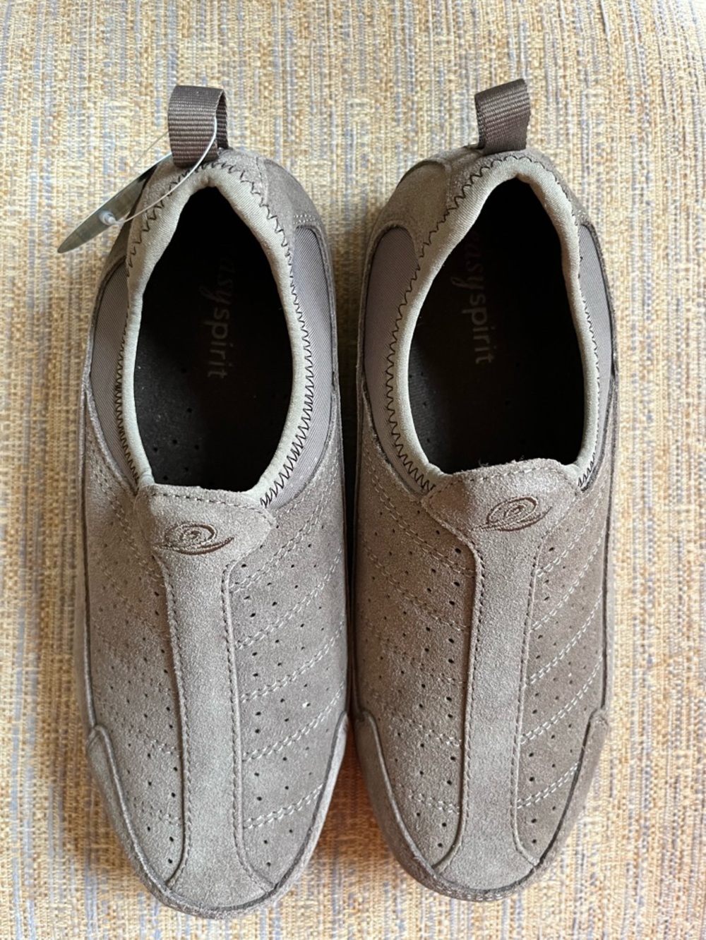 Easy Spirit Women’s Slip-On Loafers in Taupe Suede Size 6W NWT